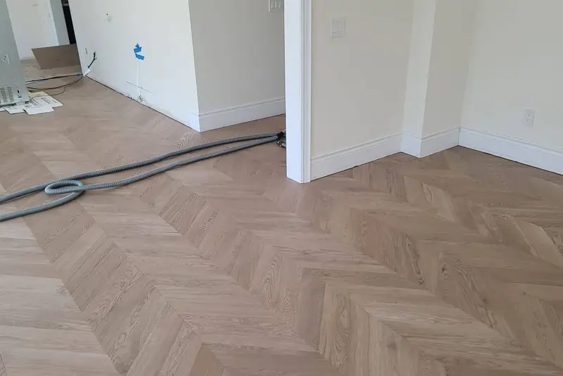 Chevron 5×25½", Mist Oak, Toronto hardwood flooring project by Floors Toronto