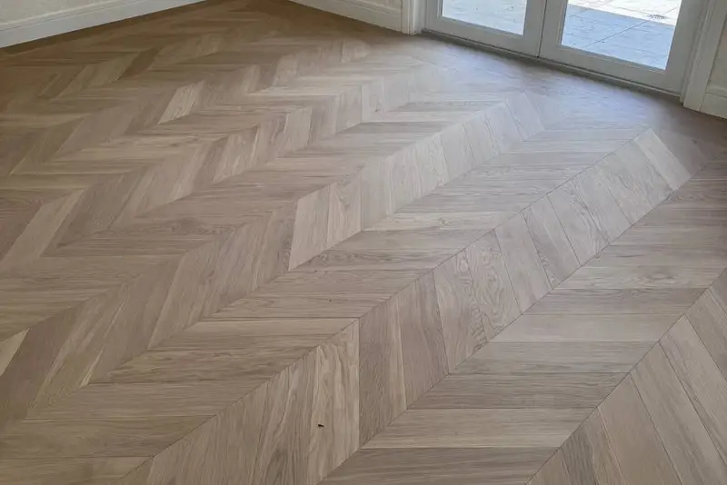 Chevron 5×25½", Soft White, Mississauga hardwood flooring project by Floors Toronto