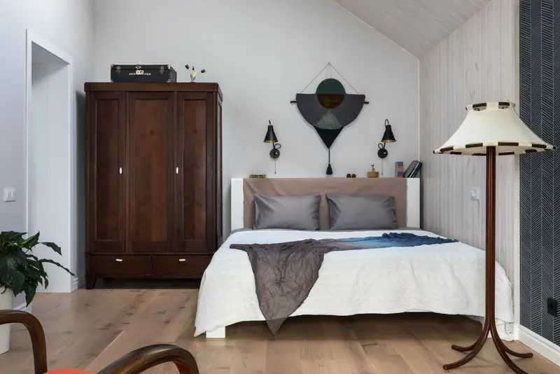 Straight plank European white oak, Warm Buff, Richmond Hill hardwood flooring project by Floors Toronto